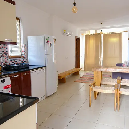 לינה וארוחת בוקר The Place Boutique *