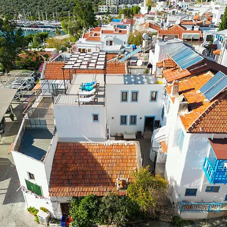 לינה וארוחת בוקר The Place Boutique