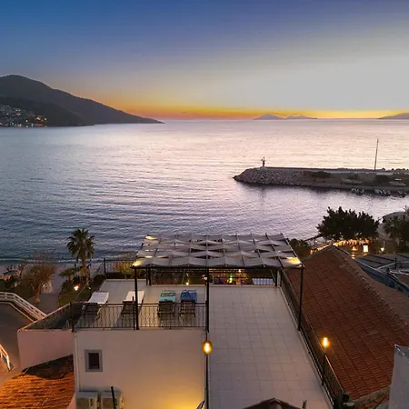 לינה וארוחת בוקר The Place Boutique קלקן